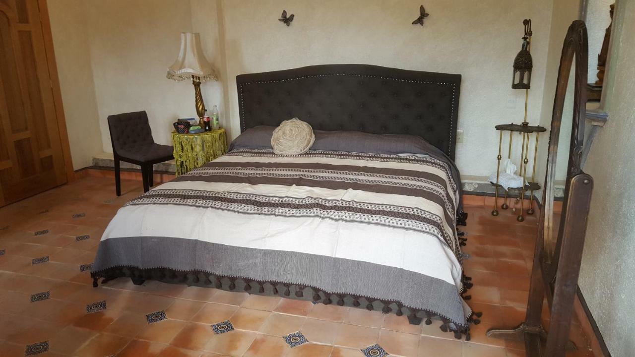 La Casona Azul Bed N Breakfast Santa Rosa de Jauregui Esterno foto