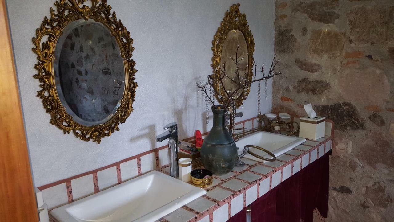 La Casona Azul Bed N Breakfast Santa Rosa de Jauregui Esterno foto