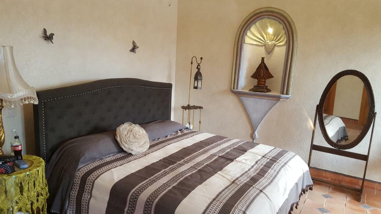 La Casona Azul Bed N Breakfast Santa Rosa de Jauregui Esterno foto